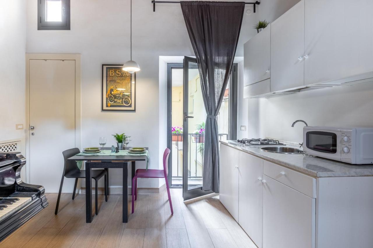 Musician Apartment Colosseo With Piano Рим Екстер'єр фото