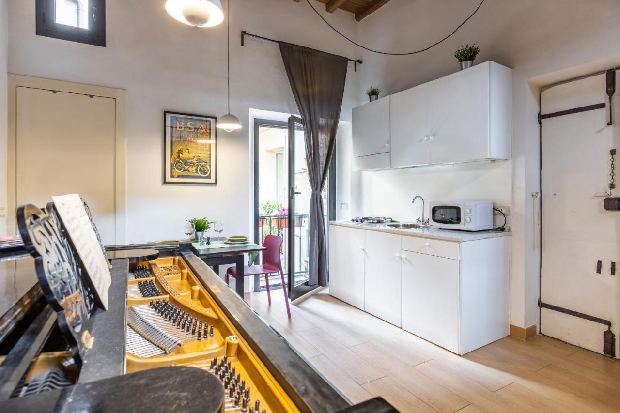 Musician Apartment Colosseo With Piano Рим Екстер'єр фото